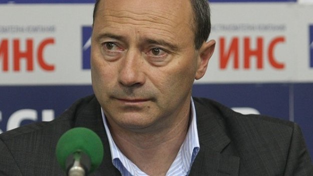 Велев: Жоро трябва да вдигне нивото