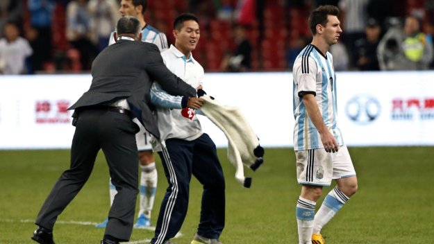 Аржентина показа мускули срещу Хонконг