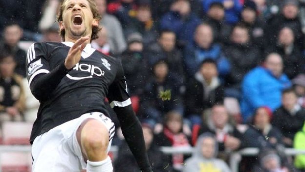 Гастон Рамирес се размина с тежка контузия