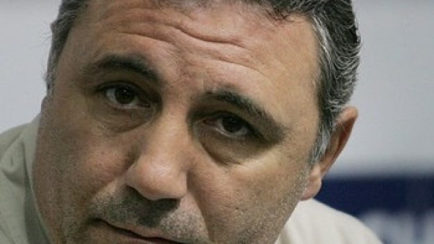 Стоичков продължава с наказателната акция