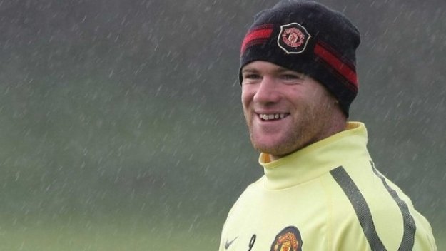 Уейн Руни лети днес обратно за Манчестър