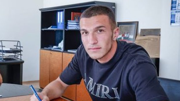 Пламен Андреев подписа с полския шампион