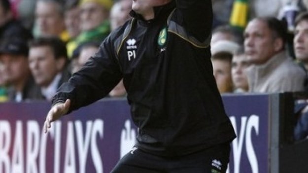 Официално: Пол Ламбърт е новият мениджър на Астън Вила