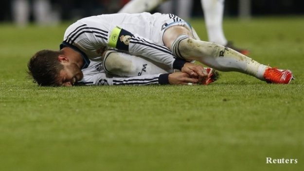 Серхио Рамос излиза контузен на финала
