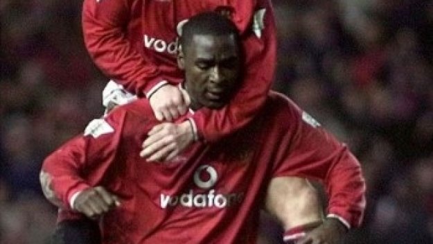 Анди Коул хвали Дани Уелбек