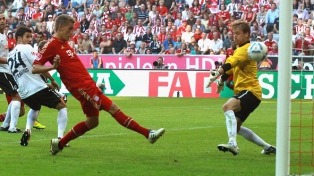 Петерсен: Засега не мога да изместя Гомес