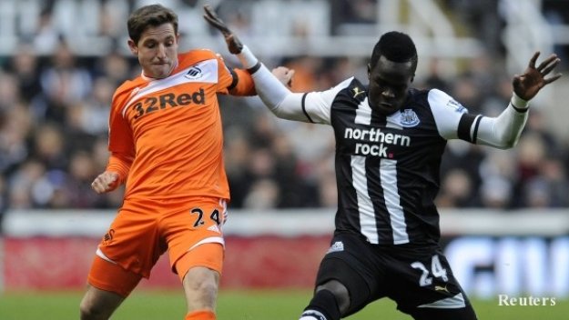 Манчестър Сити прати скаути в Африка, за да следят Чейк Тиоте