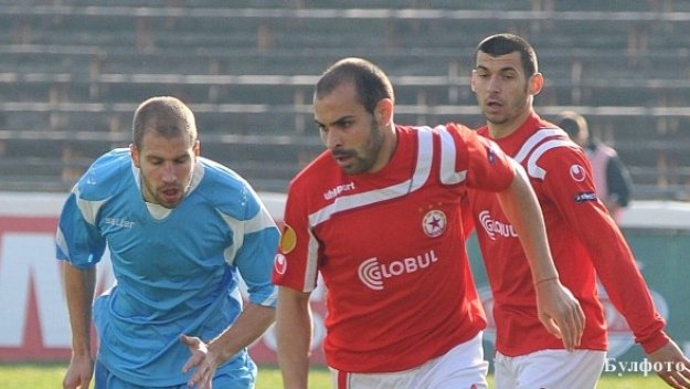 Лошо! Костадин Стоянов изгоря и с втората проба