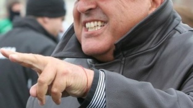 Славия пред подпис със световен шампион