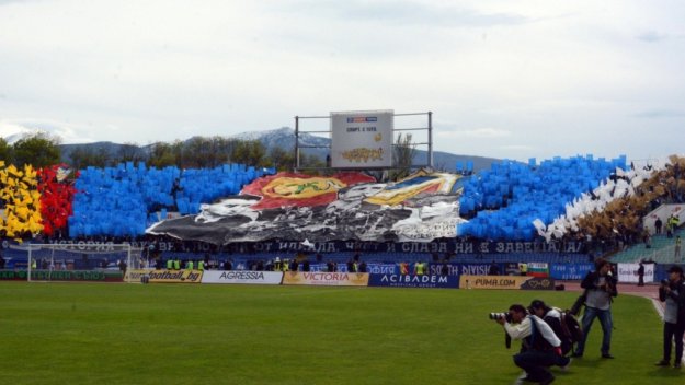 Полицията в София пази левскарите от феновете им