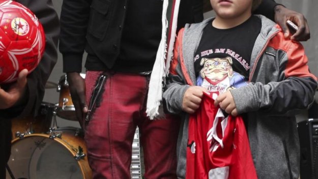 Китайци и турци идват за Джаксън Менди