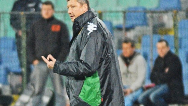 Мето Деянов хвърли оставка, идва ред на Любо Пенев