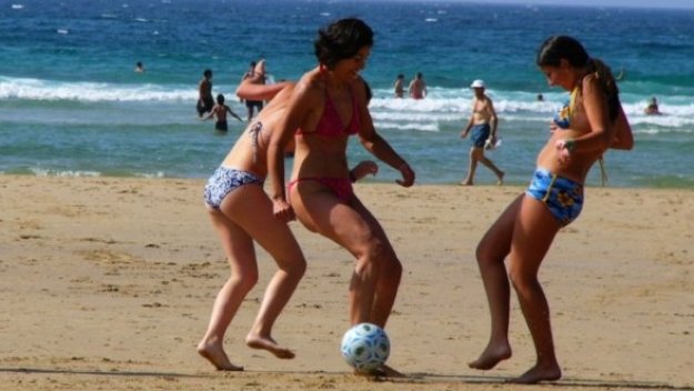 Странична греда нокаутира вратарка + ВИДЕО