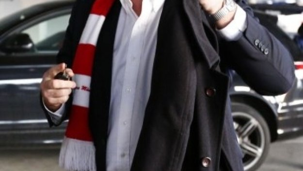 Ули Хьонес платил 5 млн. евро, за да не лежи в затвора