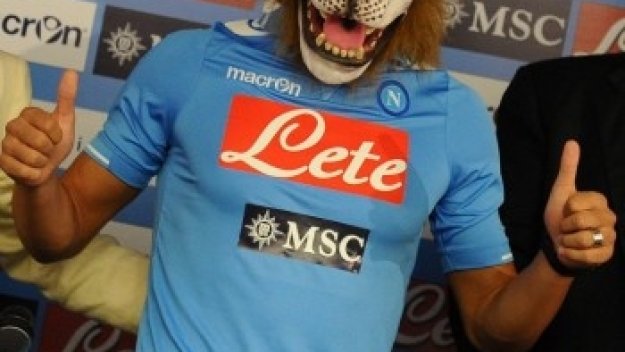 Наполи представи играч като на филм + ВИДЕО