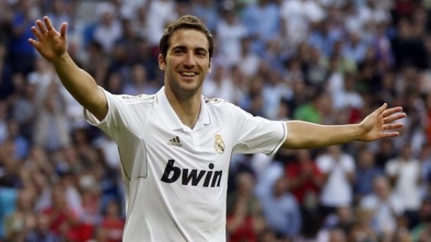 Игуаин: С човек по-малко играхме дори по-добре