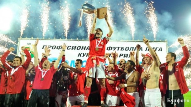 ЦСКА уреди контрола с поляци, Костадинов иска титлата