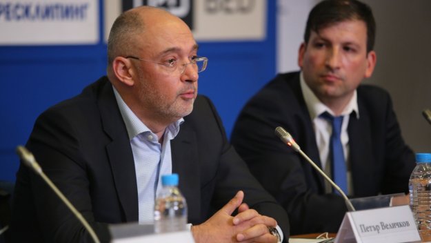 Човек от екипа на Бербатов оплю здраво БФС