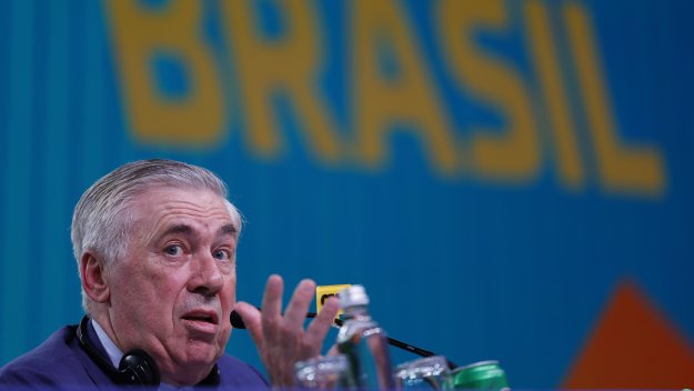 Анчелоти призна за огромно напрежение при Винисиус Жуниор