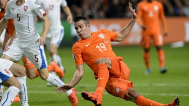 Ван Перси отново е национал на Холандия, излиза срещу България