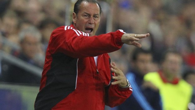 Официално: Щутгарт уволни Шнайдер и назначи Хууб Стевенс