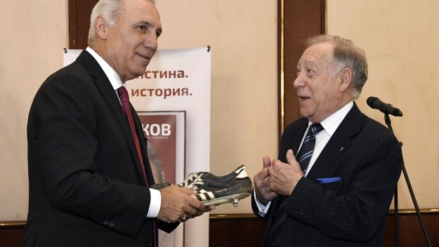 Аспитарте: Стоичков ме ядоса, излъга, че не ме е настъпил