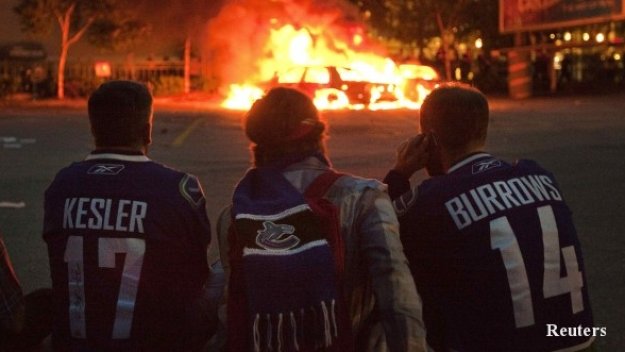 Бесни фенове вилнеят във Ванкувър