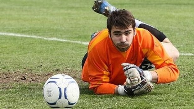 Влади Стоянов ляга под ножа