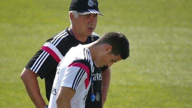 Кройф: Реал действа като Барса