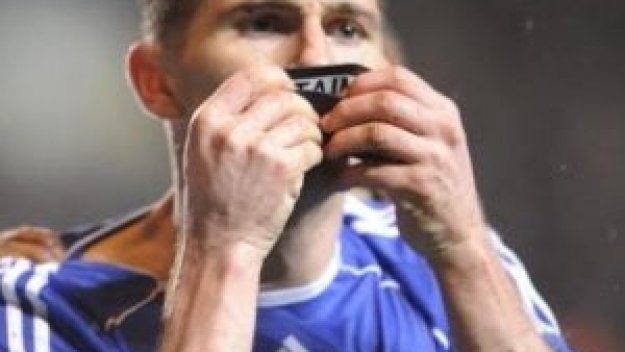Челси предлага нов договор на Лампард