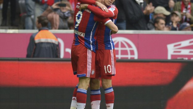 Левандовски и Робен съсипаха Хановер