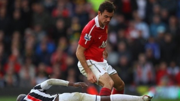 Жерар Улие иска Дарън Гибсън в Астън Вила