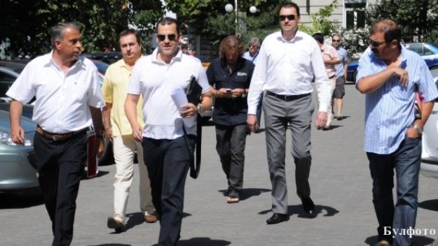 Спасителите на ЦСКА поемат издръжката от утре