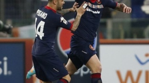 Местят Каляри-Милан в Торино, сардинците протестират