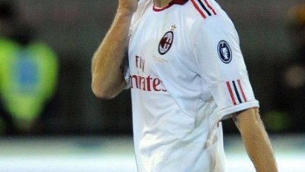 Пореден удар за Милан, Амброзини извън игра между 6 и 8 седмици