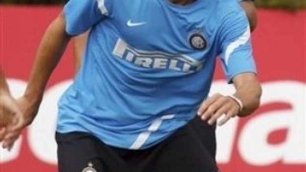 Форлан няма да играе 45 дни