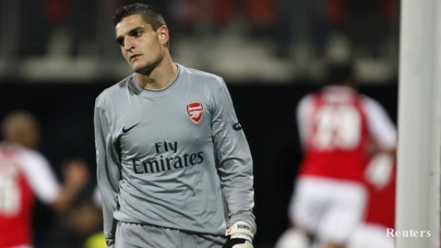 Арсенал прати Маноне отново в Хъл