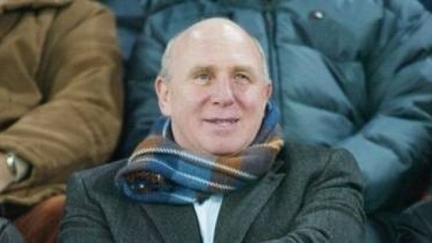 Хьонес отива във Волфсбург