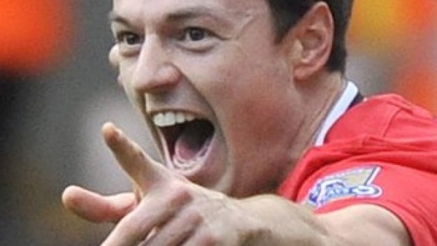 Джони Евънс се завръща в игра срещу Фулъм