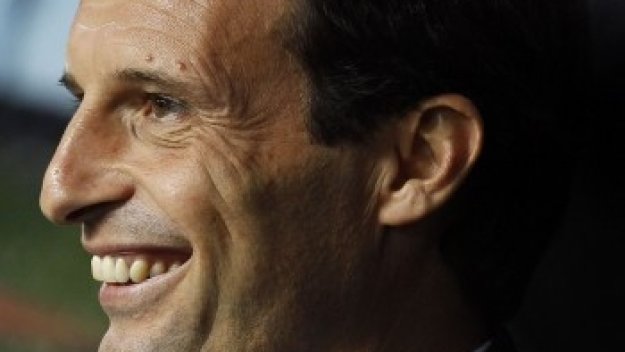 Алегри подписа с Милан до 2014