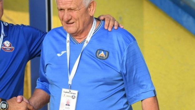 Люпко Хикса може да изравни антирекорд на "Кратко Останич"