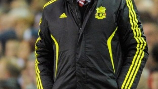 Кени Далглиш ще се надцаква с Хари Реднап за подписа на Конър Уикъм