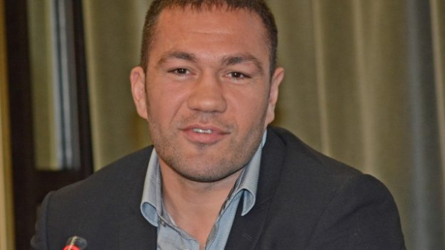 Кобрата е фаворит срещу Чисора