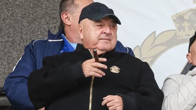 Венци Стефанов избухна: Позор! Срам! Подигравка!