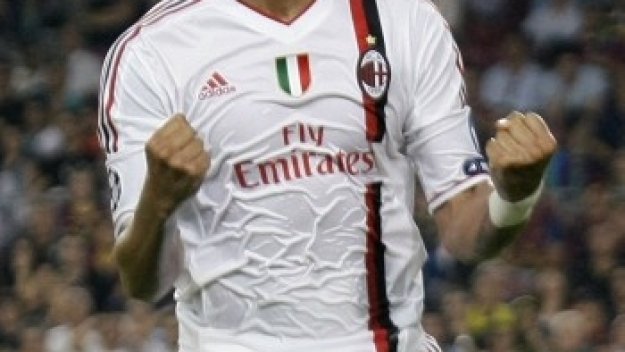 Барса ще се опита да привлече Тиаго Силва следващото лято