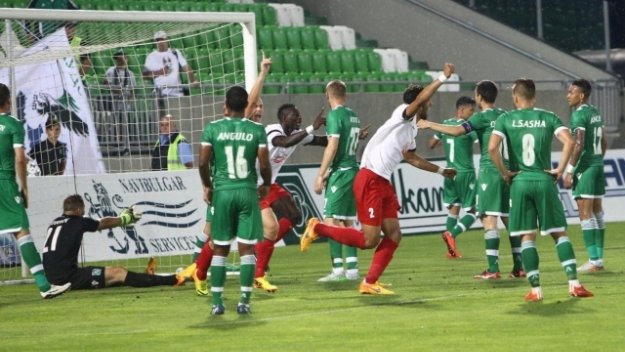 Лудогорец се разделя с двама асове