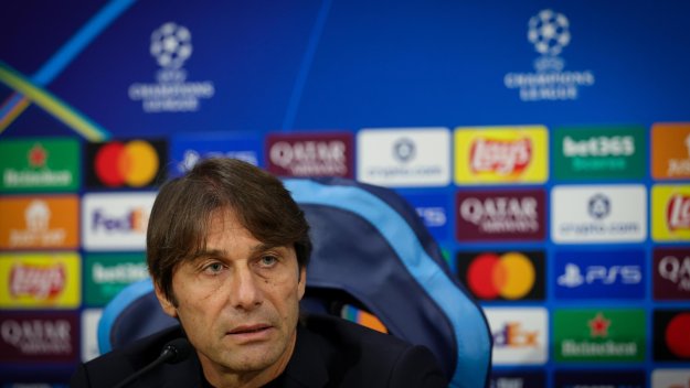 Наполи ще гони победата в памет на Марадона