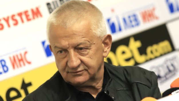 Има ли скандал в Локо Пловдив? Крушарски с култов коментар