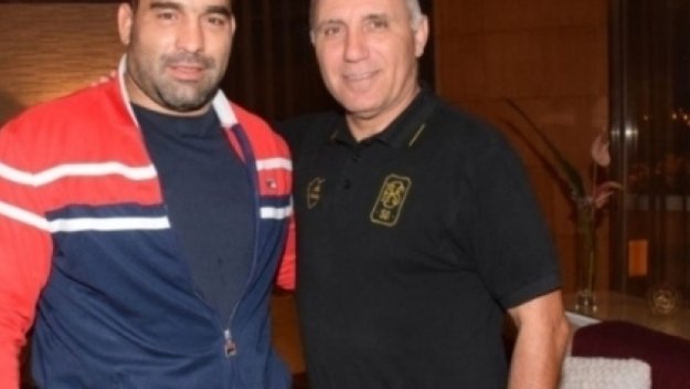 Багата иска да пребие Бам Бам пред Стоичков и Вальо Йорданов