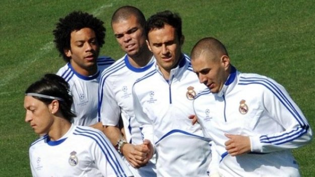 Бензема в групата за Тотнъм